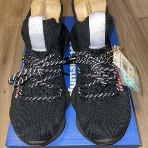 Adidas Humanrace Sičhona